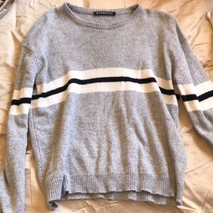 NWT Brandy Melville Sweater